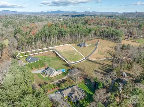 00 Kelly Daniele 1 Ln #1, Hendersonville, NC 28739