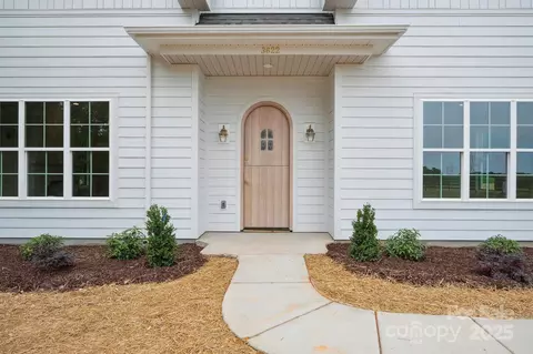 Exterior - 3622 E Brief Rd, Monroe, NC 28110 photo 3 of 4