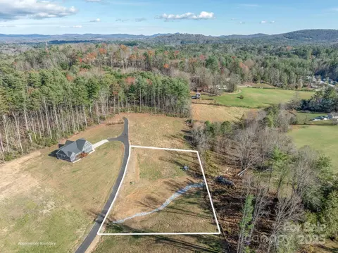 00 Kelly Daniele 4 Ln #4, Hendersonville, NC 28739