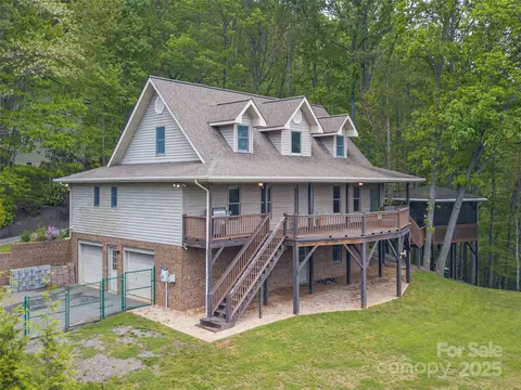 360 Lenwood Dr, Waynesville, NC 28785