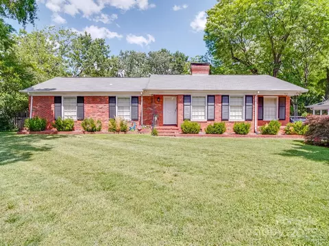5411 Valley Forge Rd, Charlotte, NC 28210