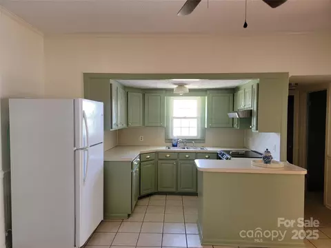309 E 11th St, Kannapolis, NC 28083 photo 19