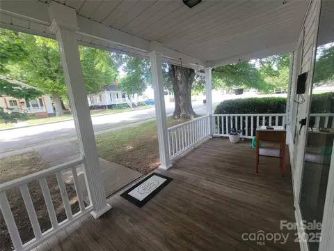 309 E 11th St, Kannapolis, NC 28083 photo 12