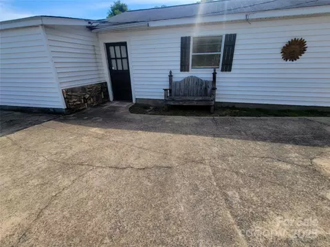 309 E 11th St, Kannapolis, NC 28083 photo 6