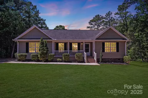 5564 N Hillsdale Dr, Fort Lawn, SC 29714