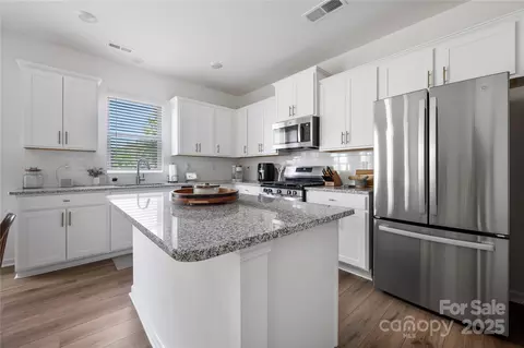 699 Kitfox Nw Dr NW, Concord, NC 28027