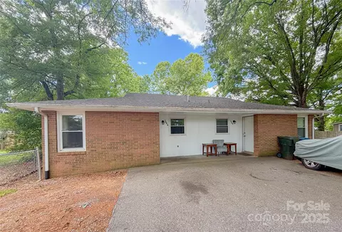 1464 19th Ne Ave NE, Hickory, NC 28601