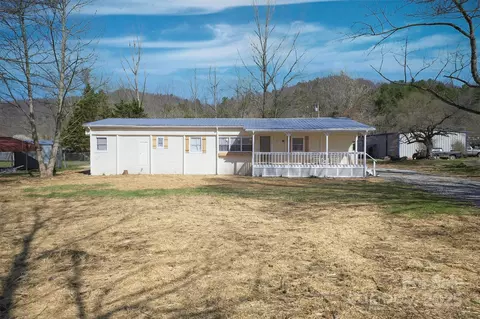 75 Allman St, Marble, NC 28905