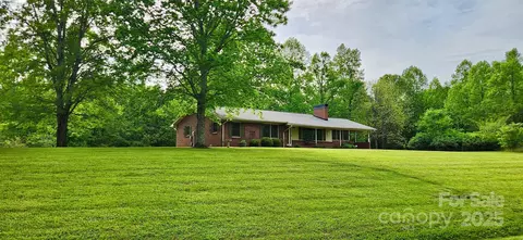 460 S Minton Rd, Wilkesboro, NC 28697