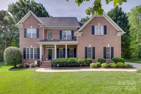 9217 Tenby Ln, Matthews, NC 28104