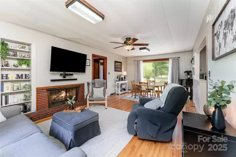 1102 E 13th St, Kannapolis, NC 28083 photo 2