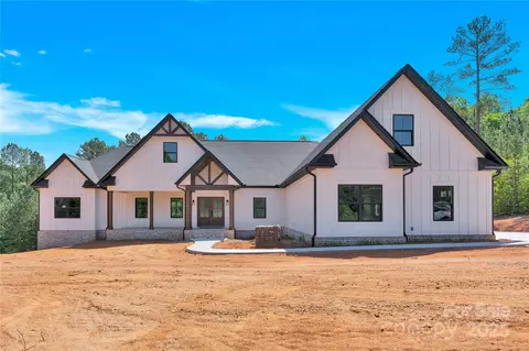 124 Starboard Ln, Statesville, NC 28677