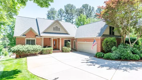 2580 Penngate Dr, Sherrills Ford, NC 28673
