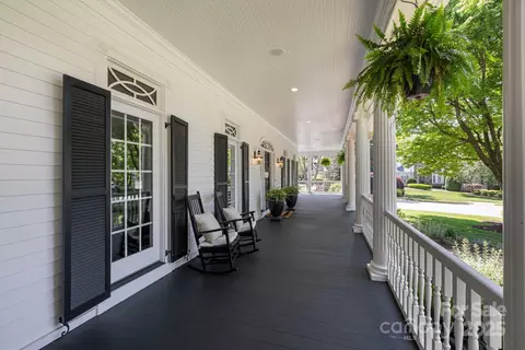 Exterior - 18705 Harbor Light Blvd, Cornelius, NC 28031 photo 6 of 14