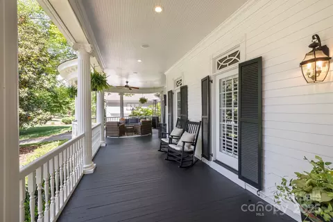 Exterior - 18705 Harbor Light Blvd, Cornelius, NC 28031 photo 8 of 14
