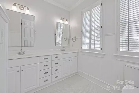 Bath - 18705 Harbor Light Blvd, Cornelius, NC 28031 photo 3 of 5