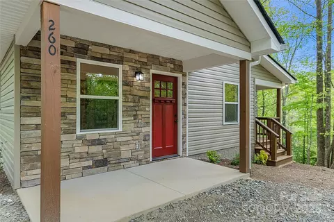 260 Cotton Top Dr, Brevard, NC 28712