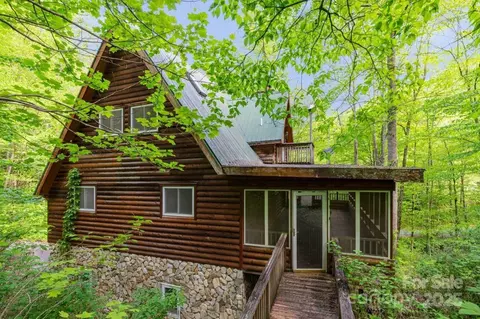 307 Five Star Dr, Glenville, NC 28736