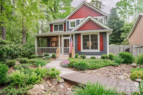 24 Stepping Stone Ln, Flat Rock, NC 28731