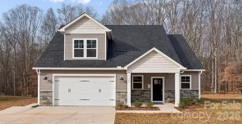 908 Westminster Dr, Statesville, NC 28677