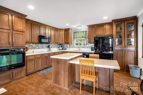 14 Phoenix Cir, Alexander, NC 28701 photo 10
