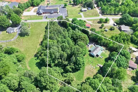 4155 Slanting Bridge Rd, Sherrills Ford, NC 28673