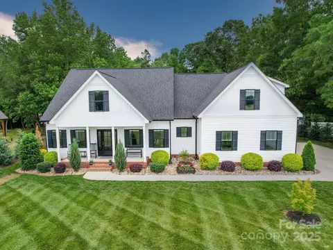 Exterior - 2608 Henry Baucom Rd, Monroe, NC 28110 photo 2 of 13