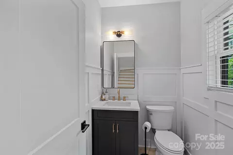 Bath - 9564 Regent Dr, Davidson, NC 28036 photo 5 of 7