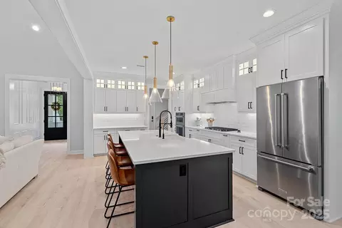 Kitchen - 9564 Regent Dr, Davidson, NC 28036 photo 2 of 5