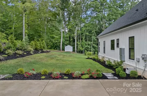 Exterior - 9564 Regent Dr, Davidson, NC 28036 photo 5 of 9