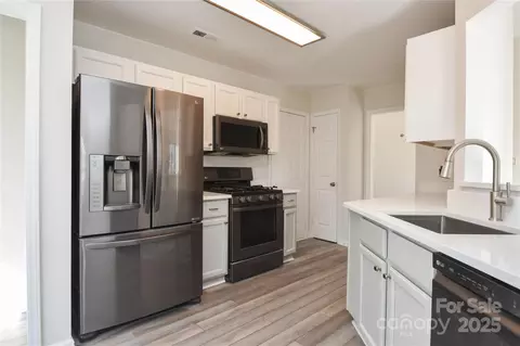 330 Kilmer Ln, Mooresville, NC 28115