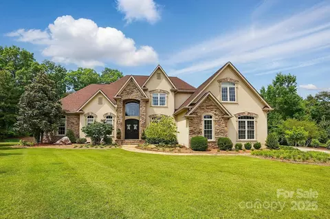 581 Medora Ln, Fort Mill, SC 29708