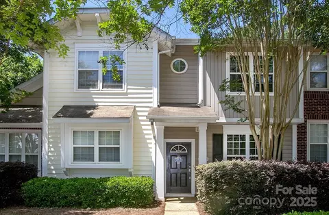 4938 Sunset Ridge Ct, Charlotte, NC 28269