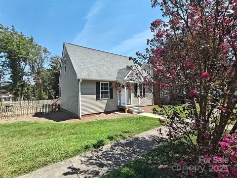 406 4th St, Spencer, NC 28159