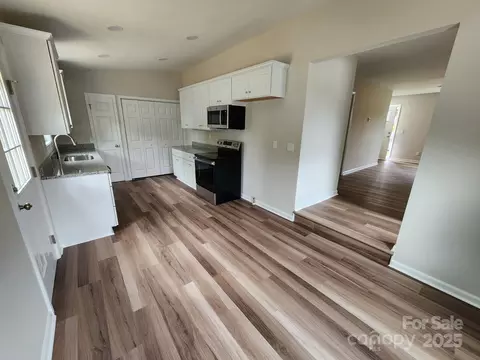 406 4th St, Spencer, NC 28159 photo 6