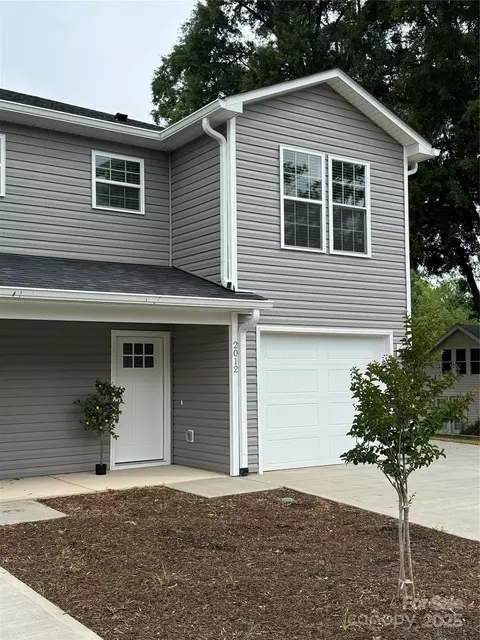 2012 Crown Point Dr, Albemarle, NC 28001