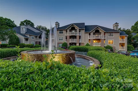 5009 Sharon E Rd #E, Charlotte, NC 28210
