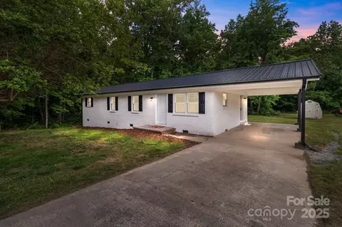 565 Vine Arden Dr, Salisbury, NC 28146