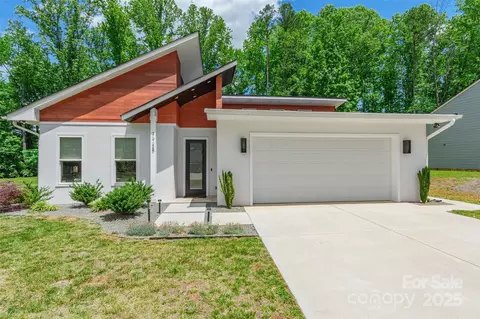 7728 Shalom Dr, Charlotte, NC 28216
