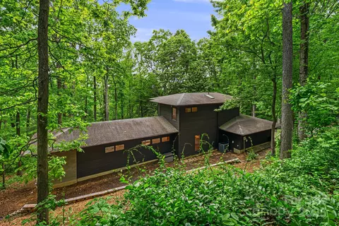 18 Balsam Ct, Arden, NC 28704
