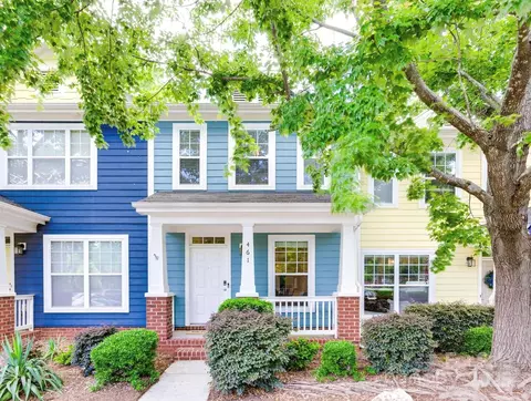 461 Hurston Cir, Charlotte, NC 28208