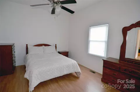 Bedroom - 60 3rd St, Marion, NC 28752 photo 1 of 3