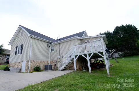 Exterior - 60 3rd St, Marion, NC 28752 photo 2 of 5