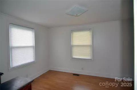 Bedroom - 60 3rd St, Marion, NC 28752 photo 2 of 3