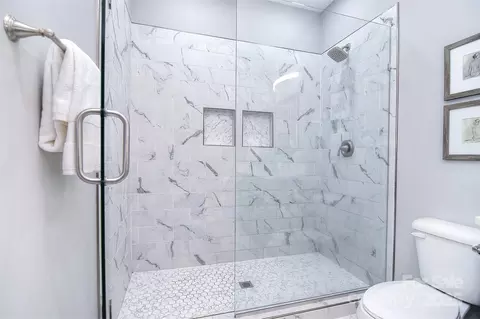 Bath - 325 Cornwall Dr, Salisbury, NC 28147 photo 2 of 3