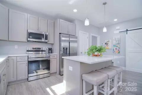 Kitchen - 325 Cornwall Dr, Salisbury, NC 28147 photo 2 of 5