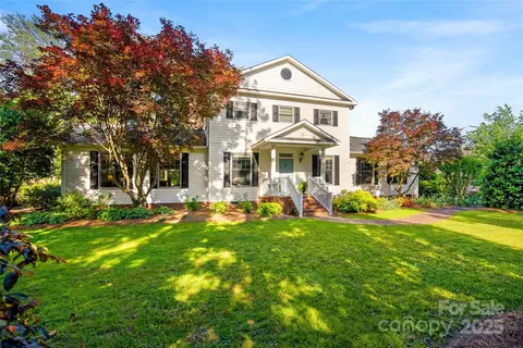 216 Saint Andrews Blvd, Campobello, SC 29322