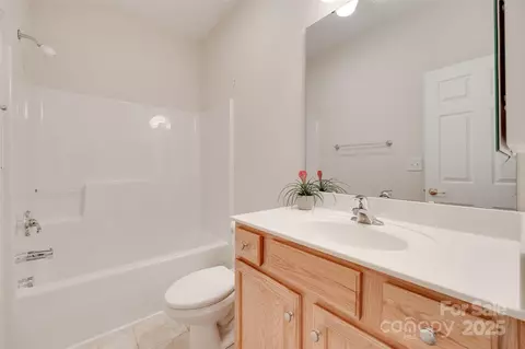 Bath - 422 Garnet Ct, Fort Mill, SC 29708 photo 1 of 4