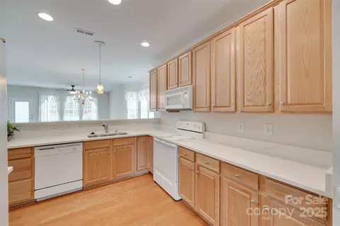 Kitchen - 422 Garnet Ct, Fort Mill, SC 29708 photo 1 of 3