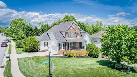 7245 Willow Brook Ct, Denver, NC 28037